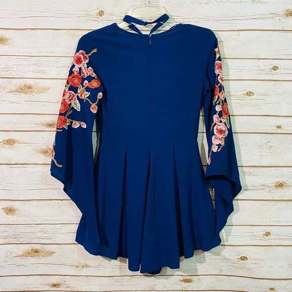 Urban Outfitters Kiss The Sky Women's Blue V-Neck Long Sleeve Romper Size XS - Picture 5 of 9